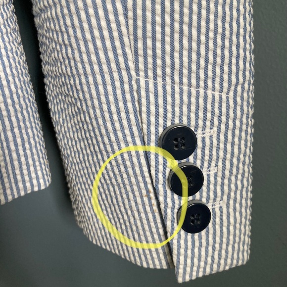 Light blue pinstripe blazer. H&M size 8 - Picture 9 of 9